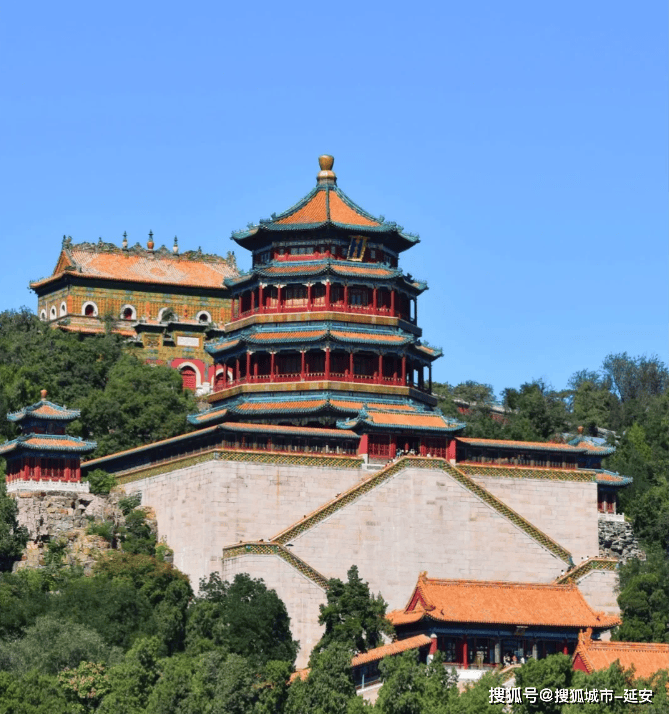 新澳天天开奖资料大全旅游攻略,悉尼歌剧院和墨尔本的艺术中心是必游之地